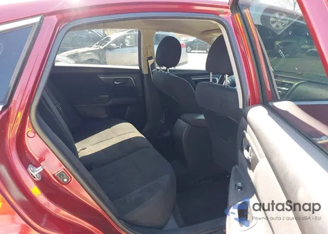 2015 Nissan Altima 2.5 S z USA, uszkodzony, nr VIN 1N4AL3AP1FN327162